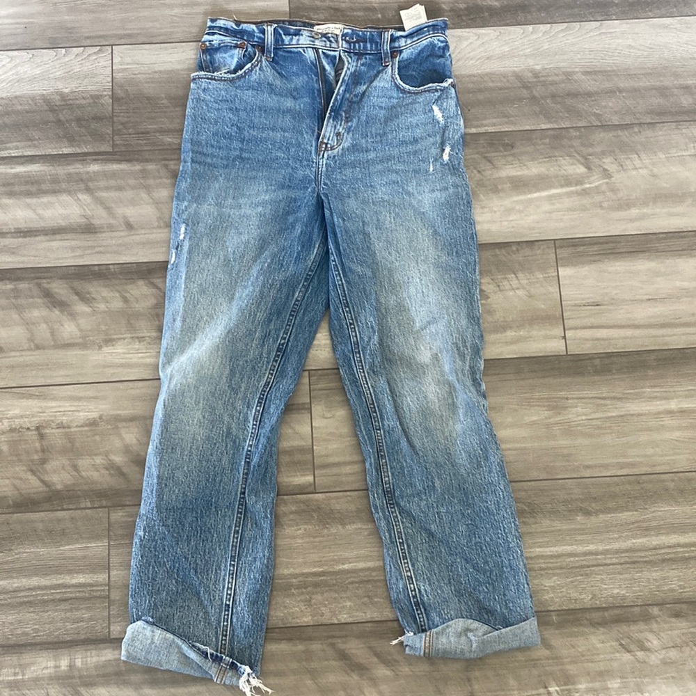 Abercrombie The 90s Straight Ultra High Rise Jeans